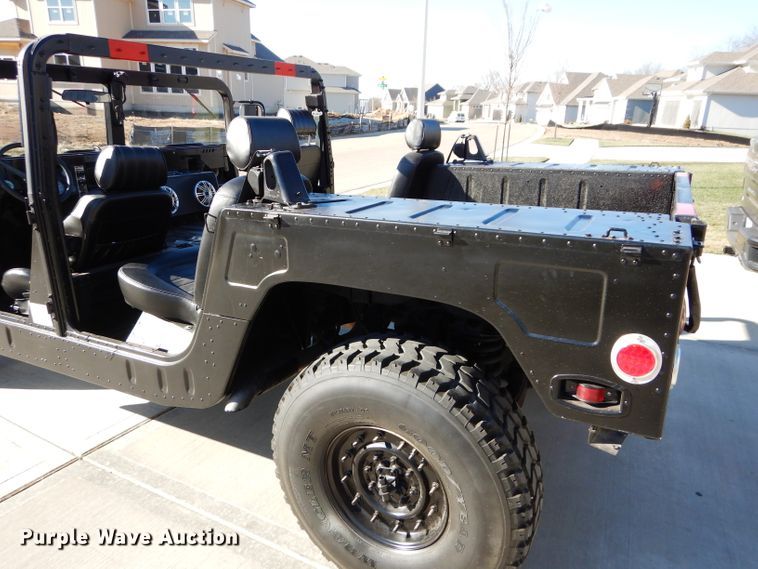 image for item DM0738 1994 Am General Humvee  SUV