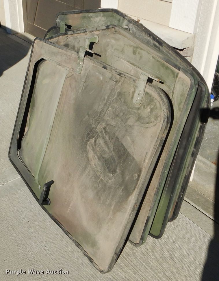 image for item DM0738 1994 Am General Humvee  SUV