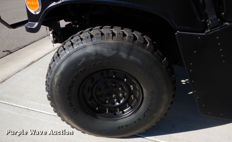 image for item DM0738 1994 Am General Humvee  SUV