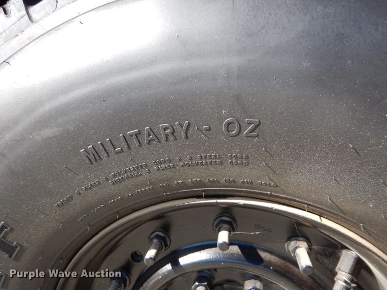 image for item DM0738 1994 Am General Humvee  SUV