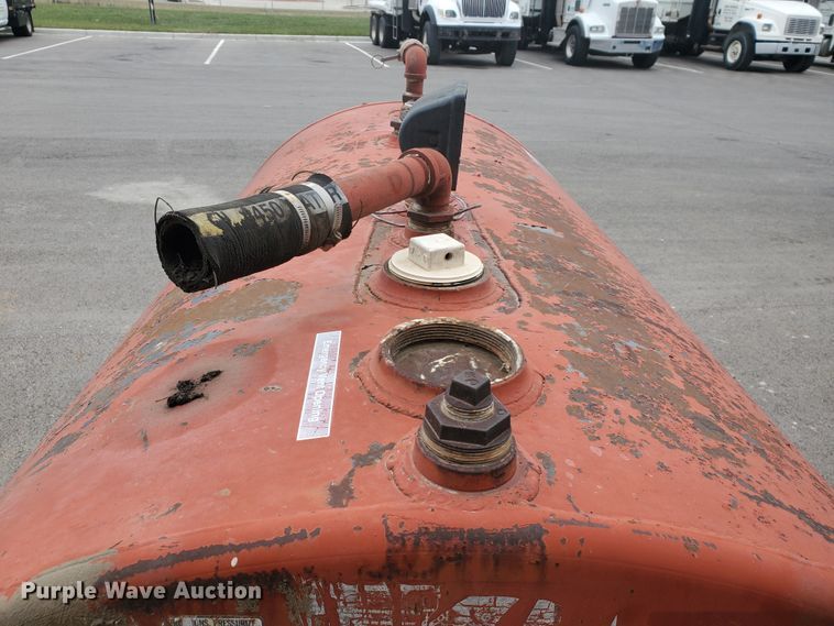 image for item DM4460 Oil tank