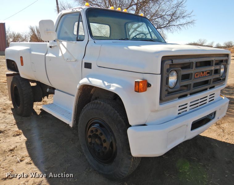 image for item DN0094 1981 GMC C60  truck