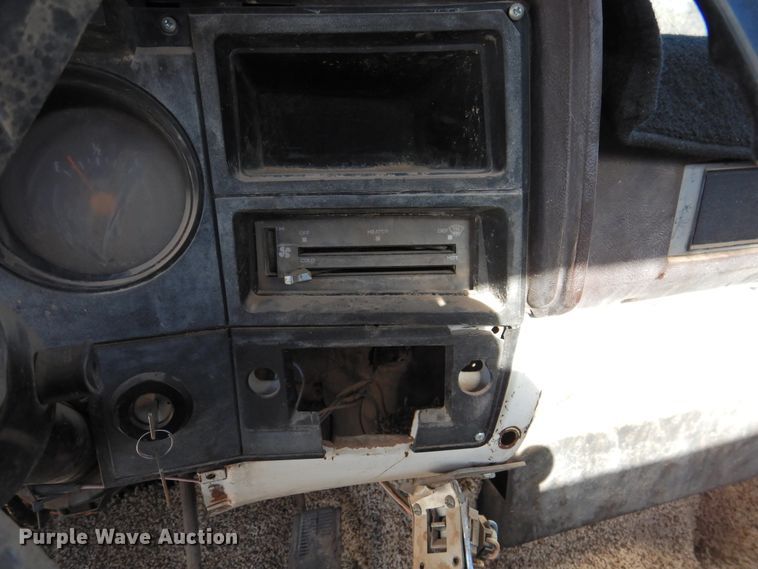 image for item DN0094 1981 GMC C60  truck