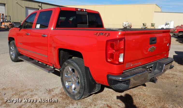 image for item DN2556 2018 Chevrolet Silverado 1500  Crew Cab pickup truck