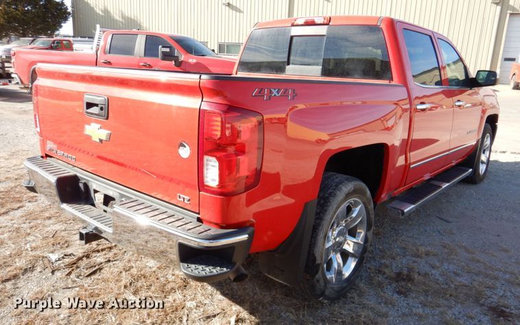 image for item DN2556 2018 Chevrolet Silverado 1500  Crew Cab pickup truck