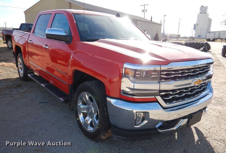 image for item DN2556 2018 Chevrolet Silverado 1500  Crew Cab pickup truck