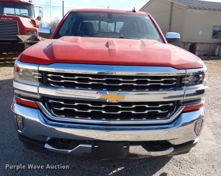 image for item DN2556 2018 Chevrolet Silverado 1500  Crew Cab pickup truck