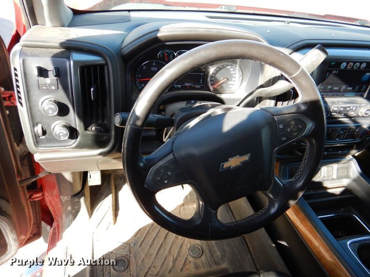 image for item DN2556 2018 Chevrolet Silverado 1500  Crew Cab pickup truck