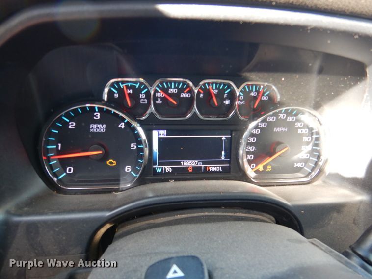 image for item DN2556 2018 Chevrolet Silverado 1500  Crew Cab pickup truck