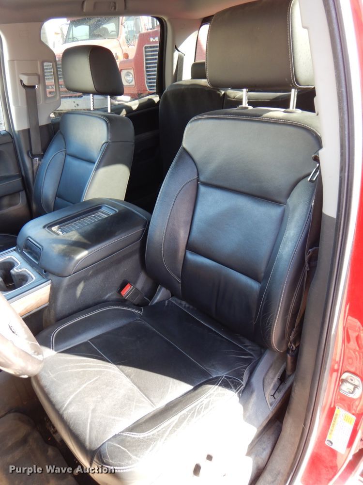 image for item DN2556 2018 Chevrolet Silverado 1500  Crew Cab pickup truck