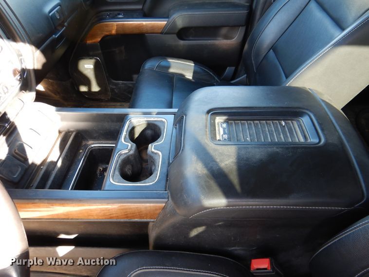 image for item DN2556 2018 Chevrolet Silverado 1500  Crew Cab pickup truck