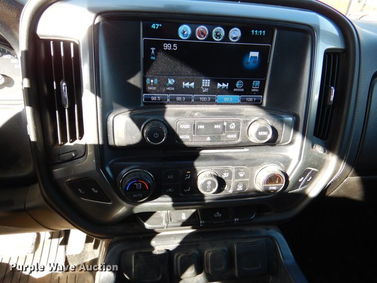 image for item DN2556 2018 Chevrolet Silverado 1500  Crew Cab pickup truck