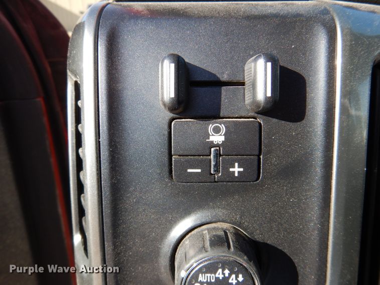 image for item DN2556 2018 Chevrolet Silverado 1500  Crew Cab pickup truck