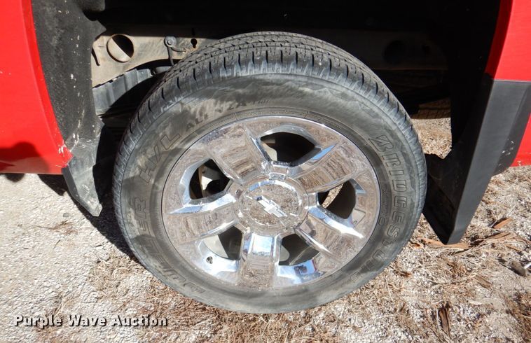 image for item DN2556 2018 Chevrolet Silverado 1500  Crew Cab pickup truck