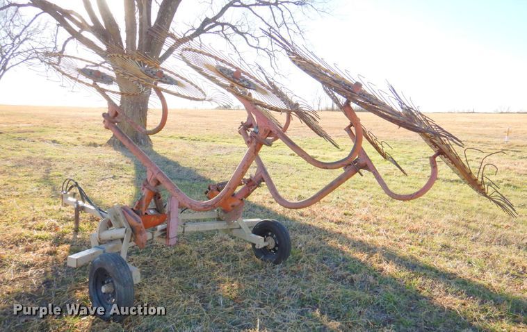 image for item DN2624 Tonutti  hay rake
