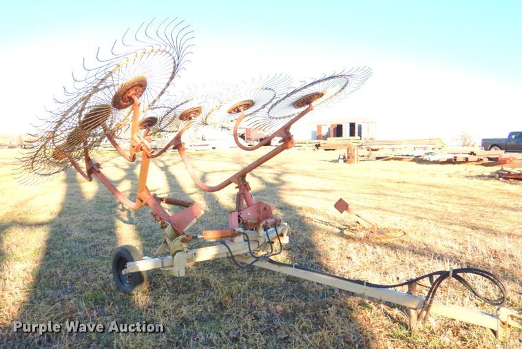 image for item DN2624 Tonutti  hay rake