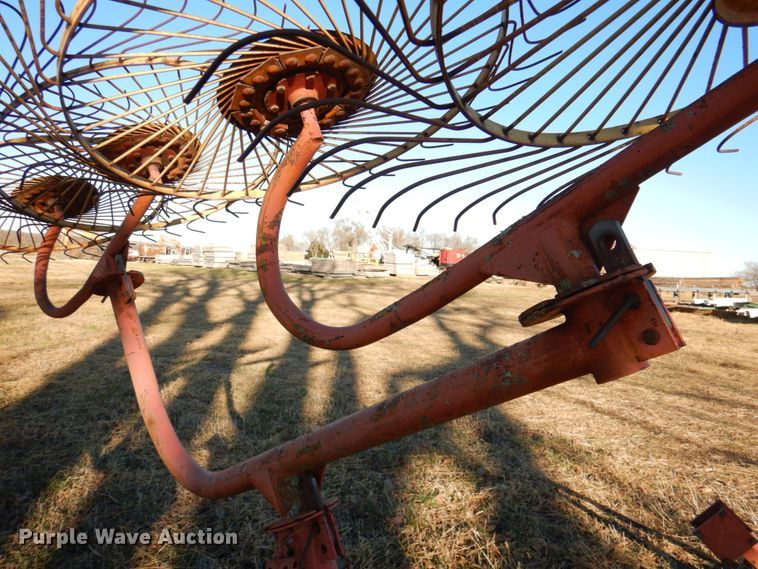 image for item DN2624 Tonutti  hay rake