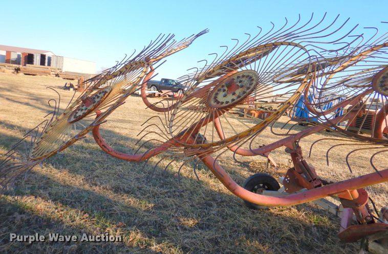 image for item DN2624 Tonutti  hay rake