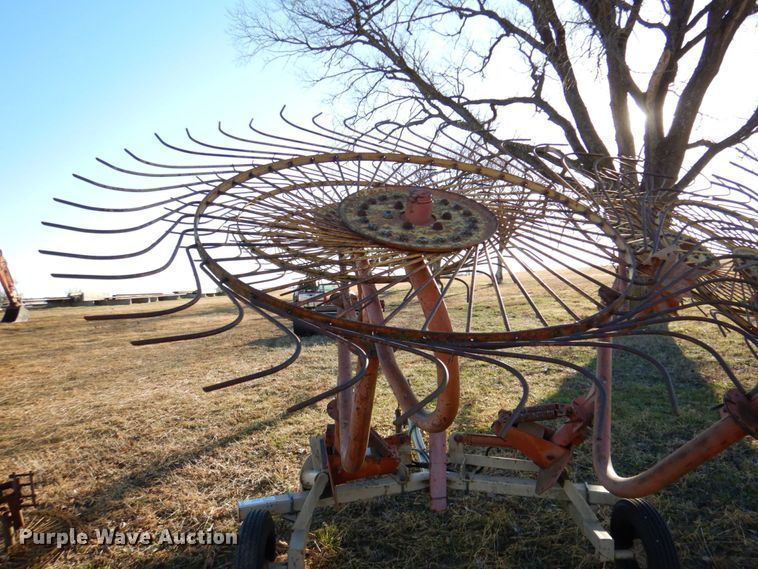 image for item DN2624 Tonutti  hay rake