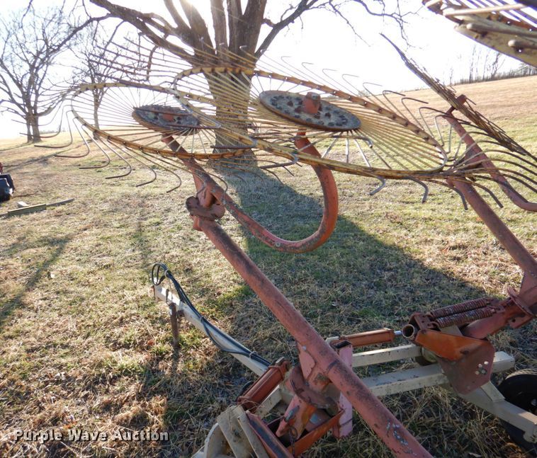 image for item DN2624 Tonutti  hay rake