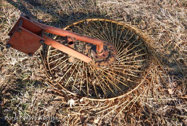 image for item DN2624 Tonutti  hay rake