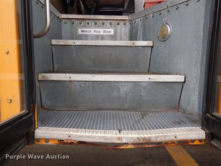 image for item DN2644 1996 International 3800  school bus