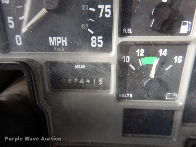 image for item DN2644 1996 International 3800  school bus