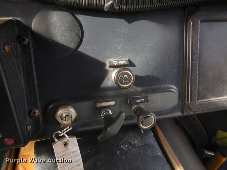 image for item DN2644 1996 International 3800  school bus