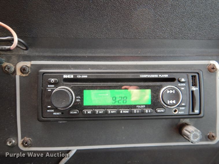 image for item DN2644 1996 International 3800  school bus