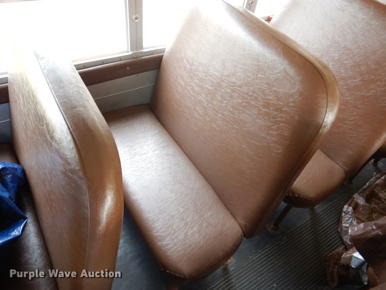 image for item DN2644 1996 International 3800  school bus