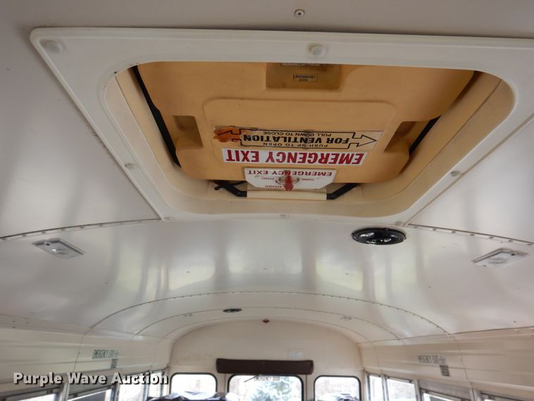image for item DN2644 1996 International 3800  school bus
