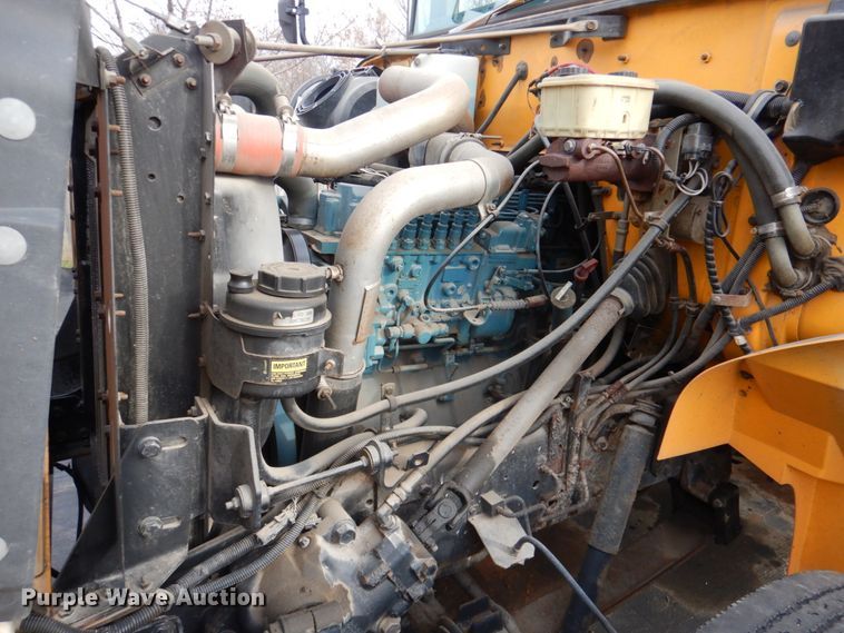 image for item DN2644 1996 International 3800  school bus