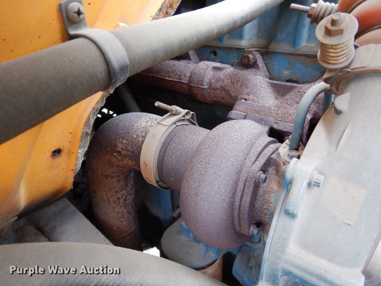 image for item DN2644 1996 International 3800  school bus