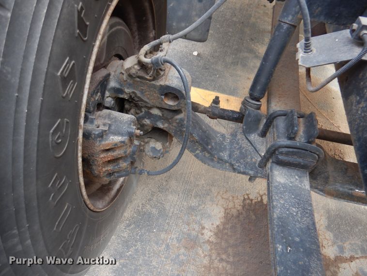 image for item DN2644 1996 International 3800  school bus