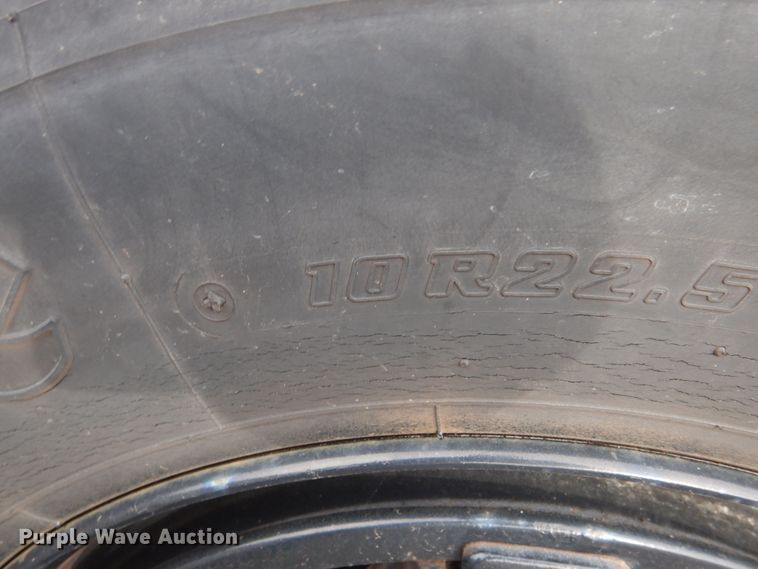 image for item DN2644 1996 International 3800  school bus