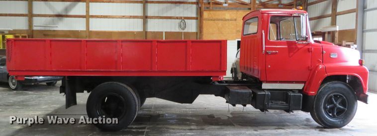 image for item DN7856 1980 Ford 7000  scissor lift truck