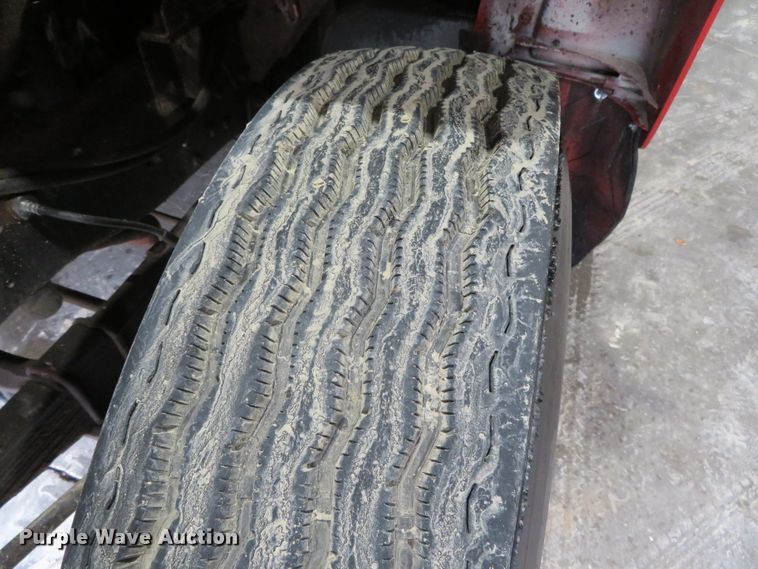 image for item DN7856 1980 Ford 7000  scissor lift truck