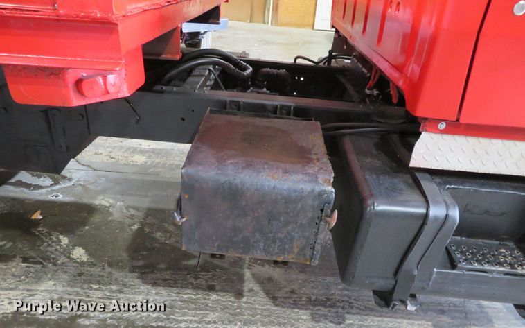 image for item DN7856 1980 Ford 7000  scissor lift truck