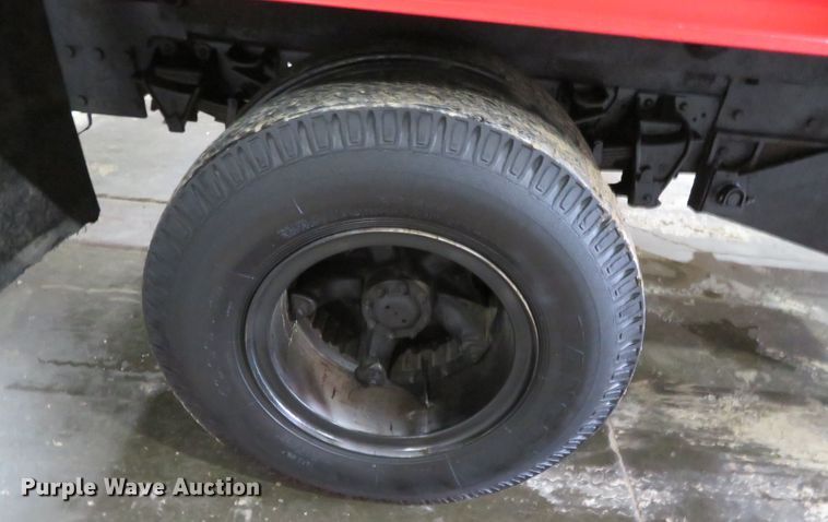 image for item DN7856 1980 Ford 7000  scissor lift truck