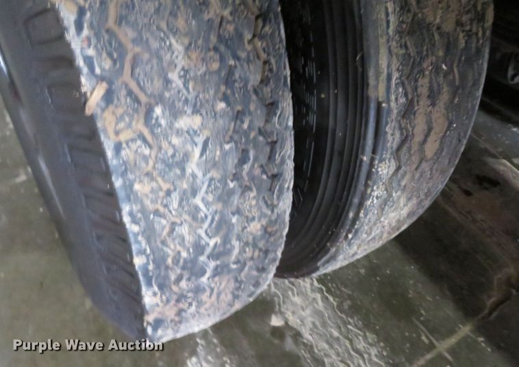 image for item DN7856 1980 Ford 7000  scissor lift truck