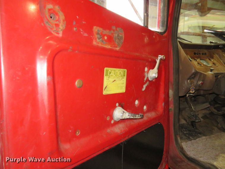 image for item DN7856 1980 Ford 7000  scissor lift truck