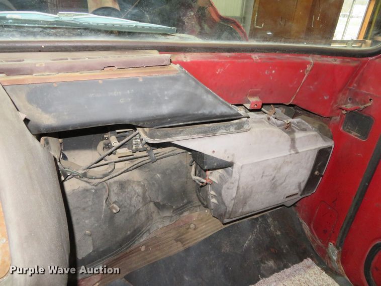 image for item DN7856 1980 Ford 7000  scissor lift truck