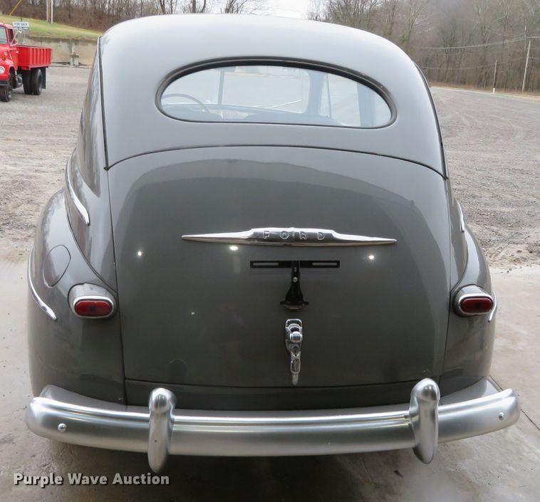 image for item DN7857 1948 Ford Super Deluxe