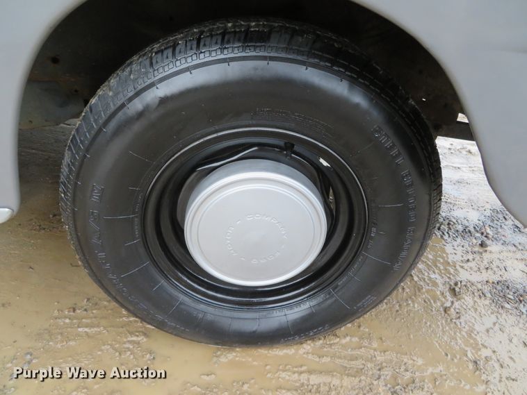 image for item DN7857 1948 Ford Super Deluxe