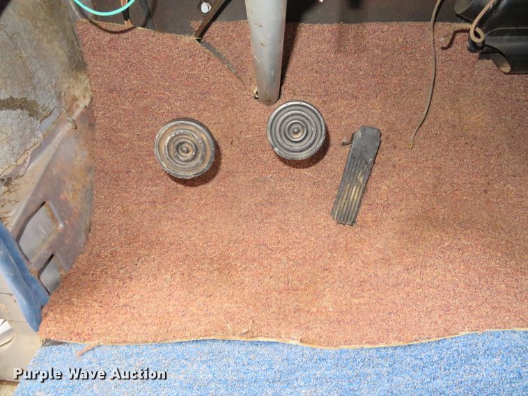 image for item DN7857 1948 Ford Super Deluxe