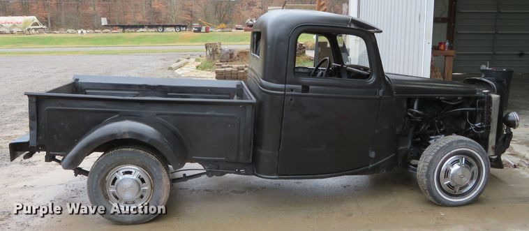 image for item DN7858 1990 Chevrolet S10  with 1926 Ford truck body