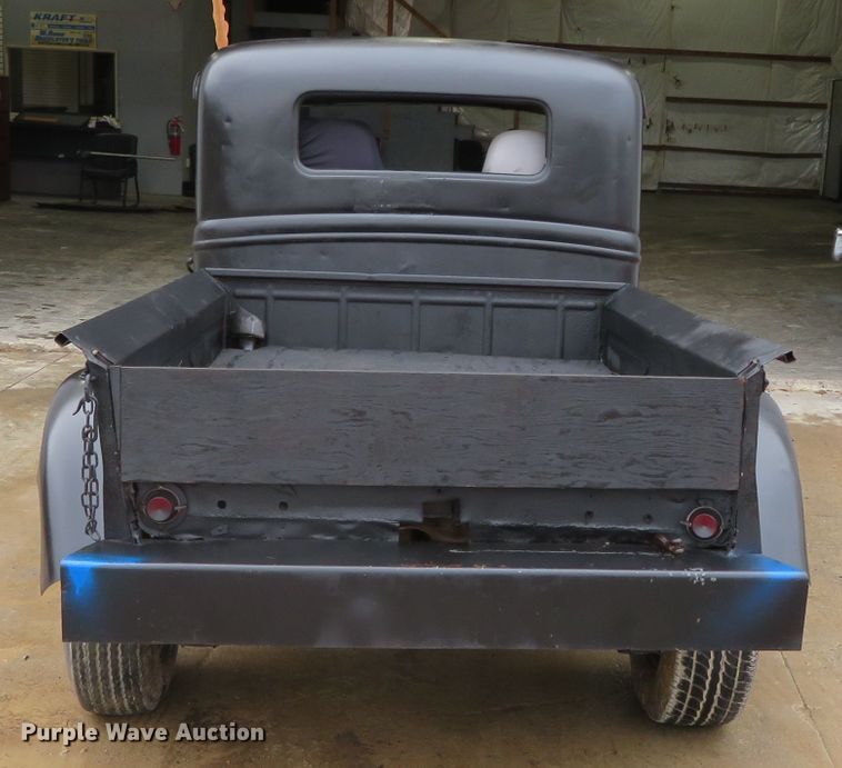 image for item DN7858 1990 Chevrolet S10  with 1926 Ford truck body