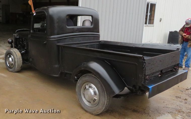 image for item DN7858 1990 Chevrolet S10  with 1926 Ford truck body