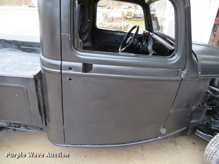 image for item DN7858 1990 Chevrolet S10  with 1926 Ford truck body