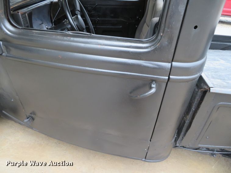 image for item DN7858 1990 Chevrolet S10  with 1926 Ford truck body